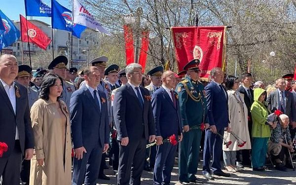 У Мемориала Победы в Улан-Удэ состоялся Торжественный митинг