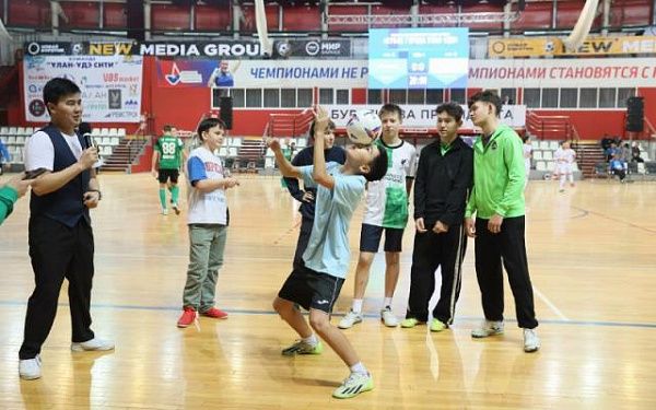 В Улан-Удэ стартовал турнир по мини-футболу среди детей