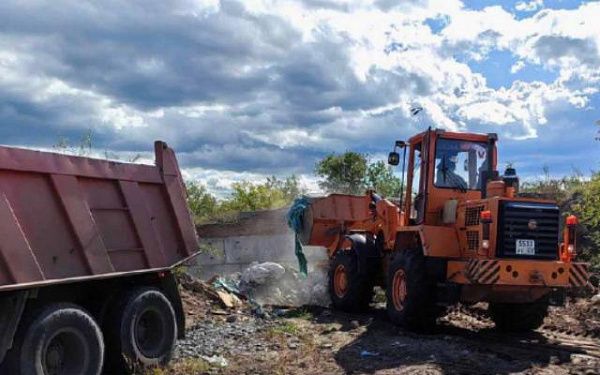 В Улан-Удэ уничтожают несанкционированые свалки