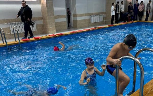 Современный бассейн открылся в школе Улан-Удэ