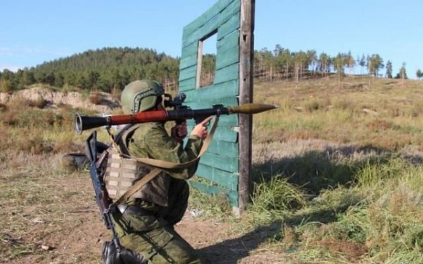 В Бурятии военнослужащие выполняют стрельбы из противотанковых гранатометов