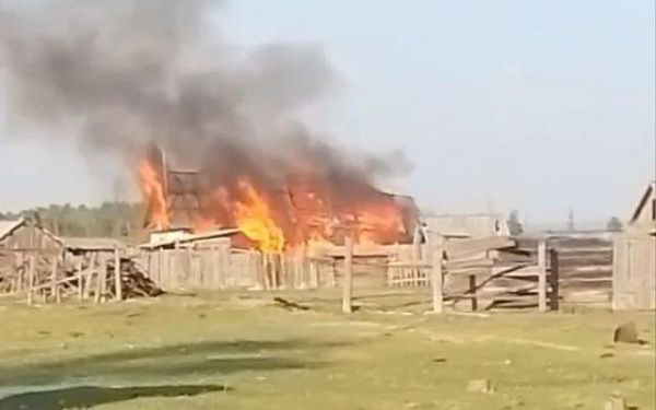 В Бурятии при пожаре дома погибла пожилая женщина