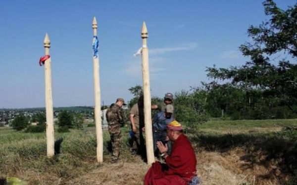 Сэргэ в зоне СВО установили бойцы из Бурятии 