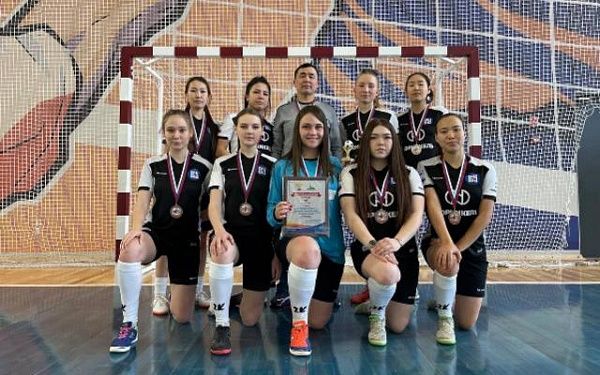 Студентки из Бурятии стали бронзовыми призерами окружных чемпионатов по мини-футболу