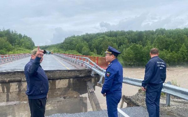 В горном районе Бурятии обрушился мост 