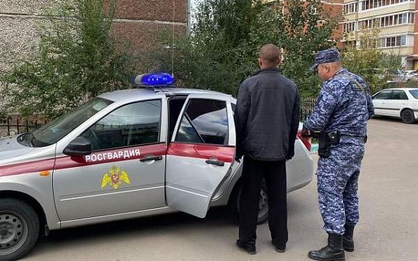 В Улан-Удэ наркоман украл телефон у ребенка и обменял его на растворитель