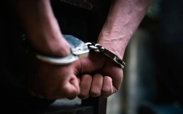 Двое неизвестных изнасиловали пьяную школьницу на набережной Чёрной речки