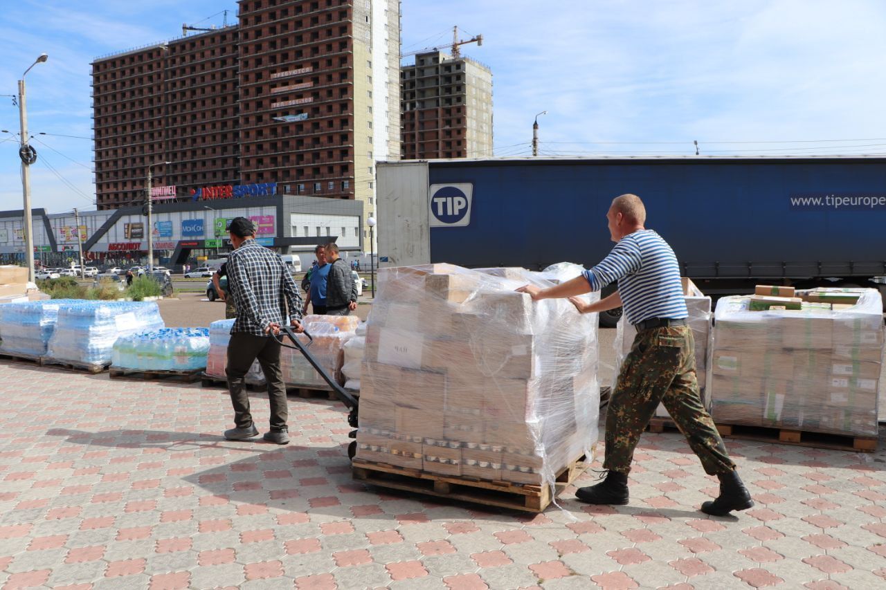 Жители Бурятии отправили на Донбасс более 10 тонн помощи для бурятских  бойцов - Общество - Свежие новости Бурятии и Улан-Удэ - ГТРК -  Государственная Телерадиокомпания 