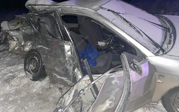 В Бурятии водитель "легковушки" погиб после столкновения с "Вольво"
