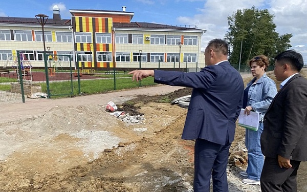В Сосново-Озёрске обустроят парковку у новой школы