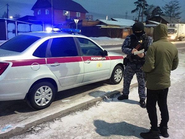 В Кабанском районе росгвардейцы задержали мужчину, ранившего двух людей