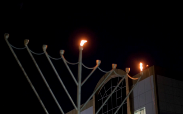 Огромную ханукию зажгли в областном центре Еврейской автономной области