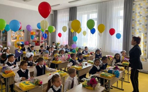 В Улан-Удэ в День знаний открыли новую школу