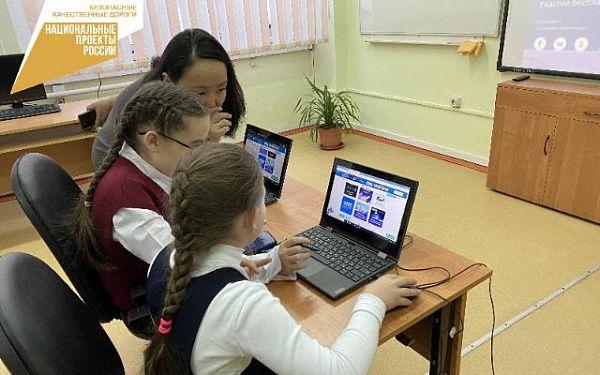 Школьники из Бурятии активно принимают участие во всероссийской онлайн-олимпиаде «Безопасные дороги»