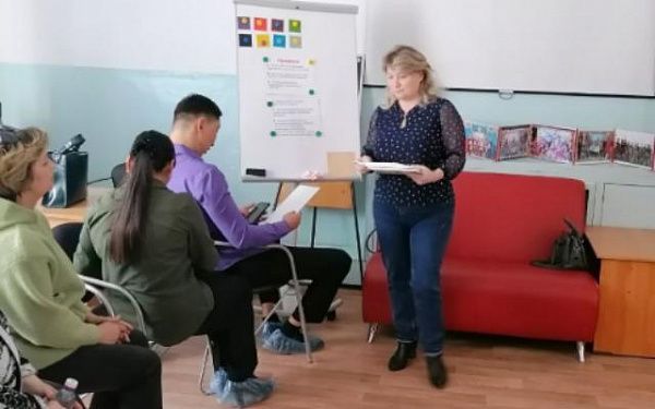 В Улан-Удэ возобновила работу школа подготовки замещающих родителей