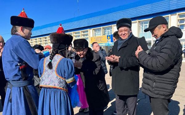В Бурятию приехала делегация оркестрантов из Якутии