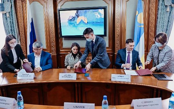 Ростуризм, Бурятия и Иркутская область подписали трехсторонний протокол по развитию туризма на Байкале