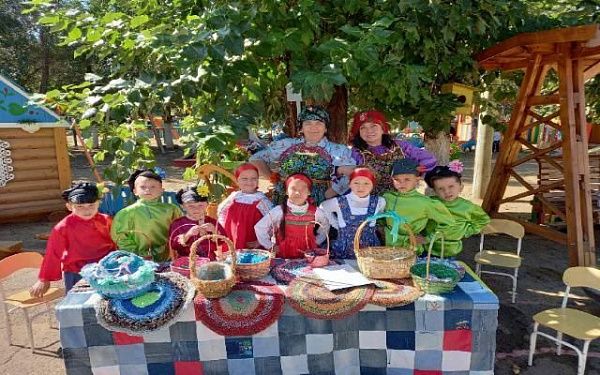 В Улан-Удэ дошколят познакомили с историей и культурой семейских