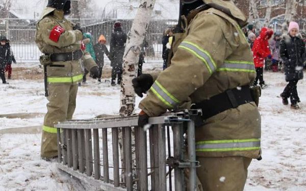70 кур погибли на пожаре в селе Бурятии