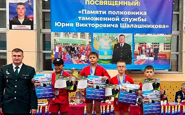Юные самбисты соревновались в приграничном городе Бурятии 
