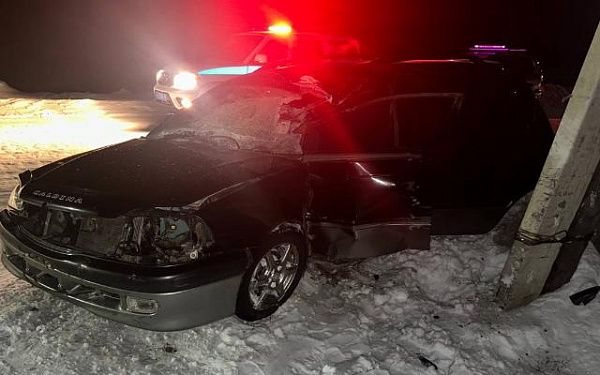 На севере Бурятии в ночной аварии пострадали двое человек