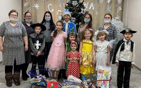 В Заиграевском районе подарки для детей и взрослых доставили в 10 населенных пунктов