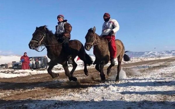 В Бурятии впервые после пандемии состоится районный турнир по конным скачкам 