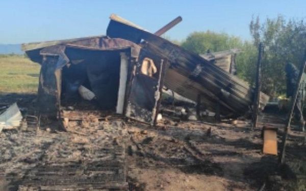В Иволгинском районе сгорел вагончик со сторожем