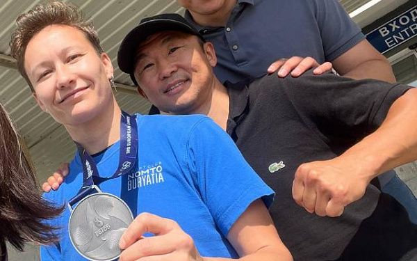 В Улан-Удэ торжественно встретили серебряного призёра Европейских игр 