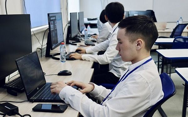 Школьники и студенты Бурятии создают практичные ИТ-решения для республики