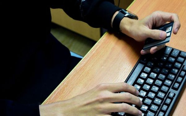 52-летний житель Улан-Удэ поверил мошенникам и потерял 600 тысяч рублей