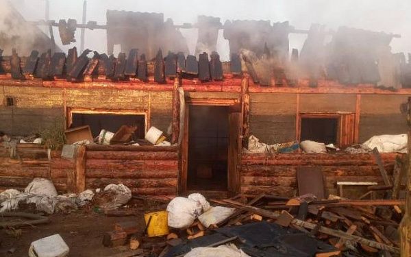 10 свиней и 60 куриц стали жертвами пожара в пригородном районе Бурятии