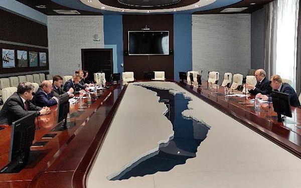 Начальник Дальневосточного таможенного управления посетил с рабочим визитом Улан-Удэнским авиационный завод