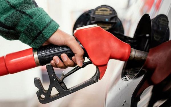 Цены на бензин снизились в Бурятии