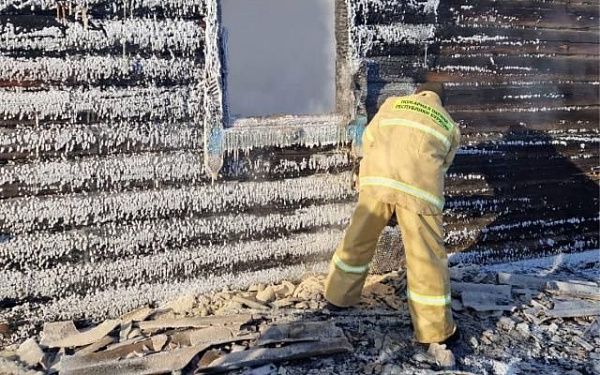 Женщина погибла при пожаре в Муйском районе Бурятии