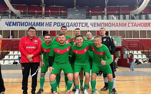 Известный футболист открыл в Улан-Удэ турнир по мини-футболу 