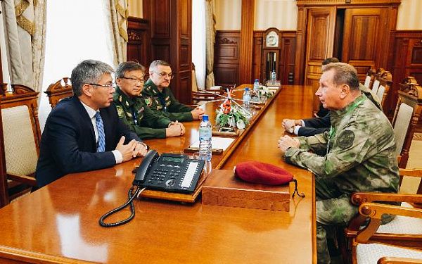 Глава Бурятии провел встречу с директором Росгвардии генералом армии Виктором Золотовым