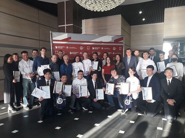 На Улан--Удэнском авиазаводе наградили участников «Кибердрома»