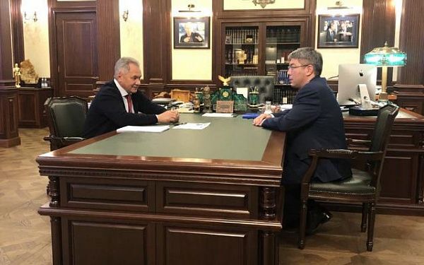 Сергей Шойгу и Алексей Цыденов обсудили вопросы сотрудничества по ряду направлений