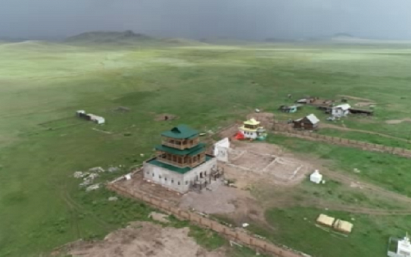 Цолгинский дацан - один из первых буддийских монастырей России