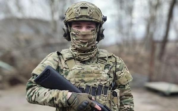 Сержант Сергей Голубкин из Бурятии спас автомобиль с имуществом от FPV-дрона в зоне СВО