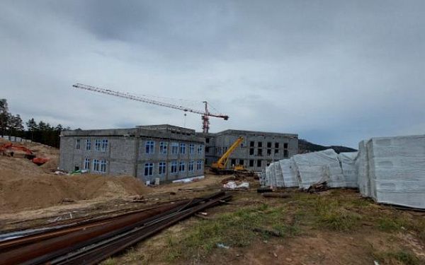 Новые школы Улан-Удэ поключают к сетям водоснабжения