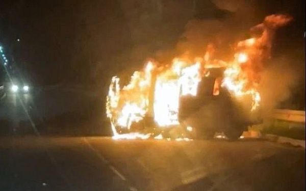 В приграничном городе Бурятии полностью выгорел автомобиль 