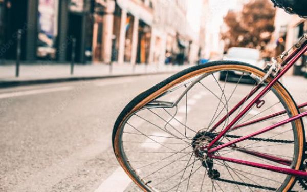 В Бурятии 15-летняя водитель мопеда сбила ровесника - велосипедиста 