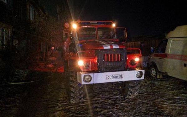 В Улан-Удэ огнеборцы ликвидировали пожар в Октябрьском районе