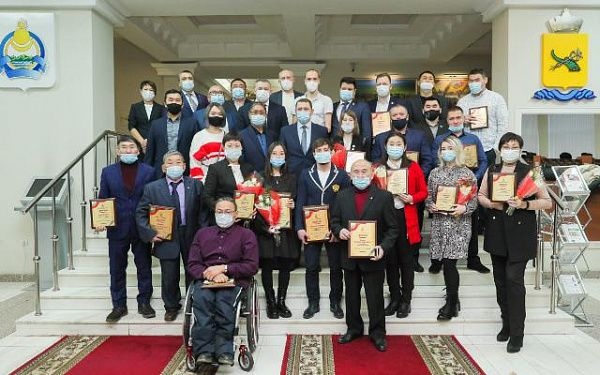 В мэрии Улан-Удэ чествовали лучших спортсменов года