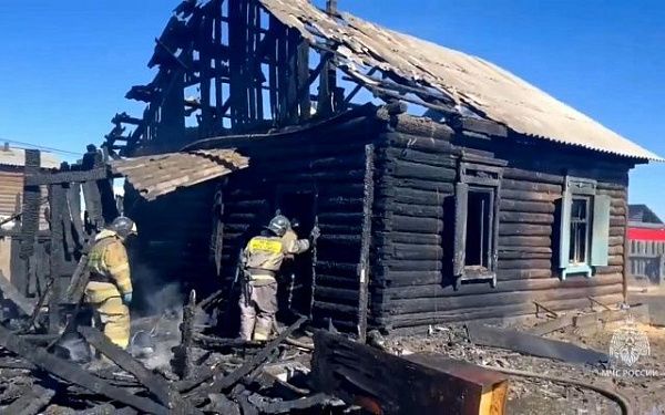 В Бурятии за сутки пожарно-спасательные подразделения реагировали на 12 возгораний