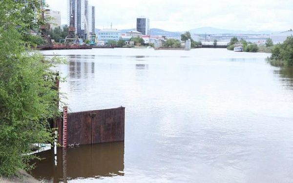 В Улан-Удэ река Селенга рискует выйти из берегов