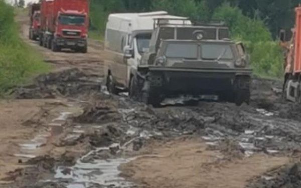 В озерном районе Бурятии размыло региональную дорогу