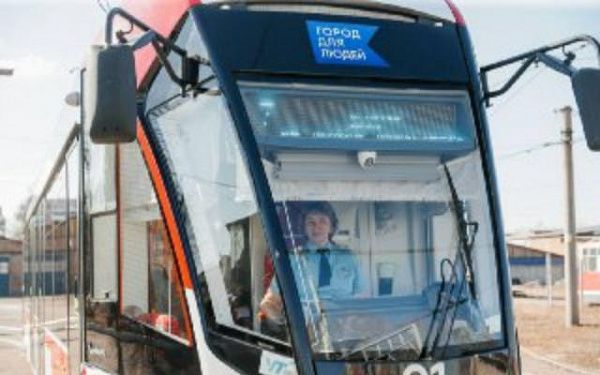 Трамваи идут с опозданием из-за автомобильных пробок в Улан-Удэ